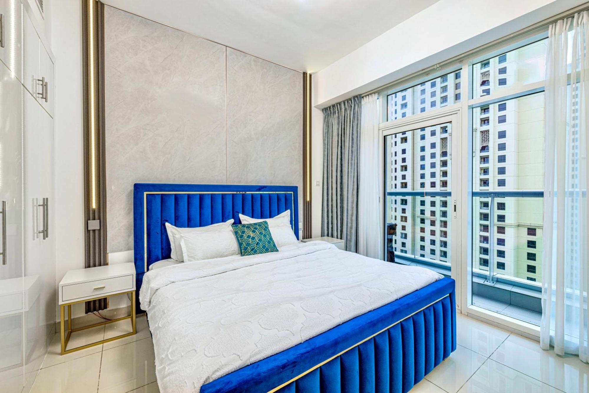 5 Star Serviced Apartment With Beach Access In The Heart Of Dubai Marina Free Welcome Gift Box Upon Arrival Kültér fotó